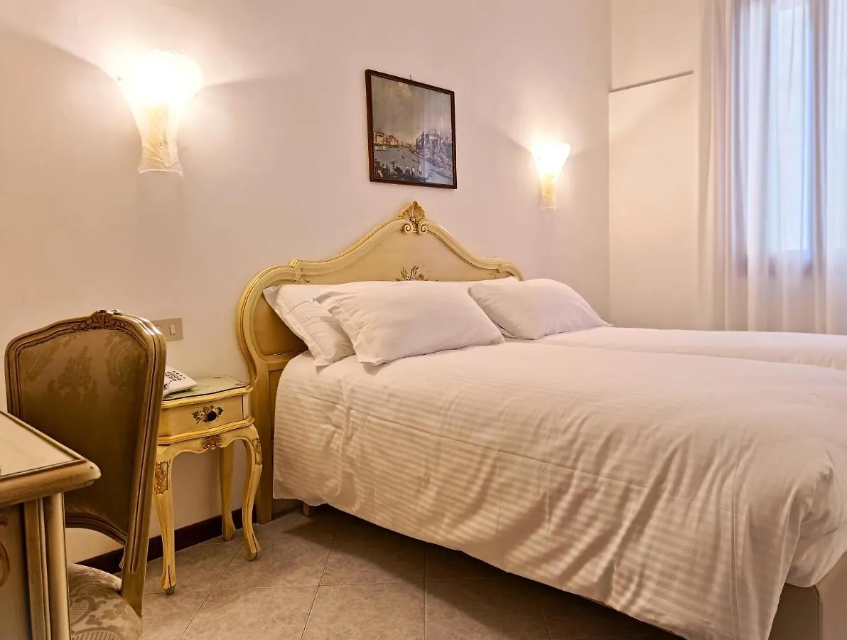 Hotel Guerrini Venedik