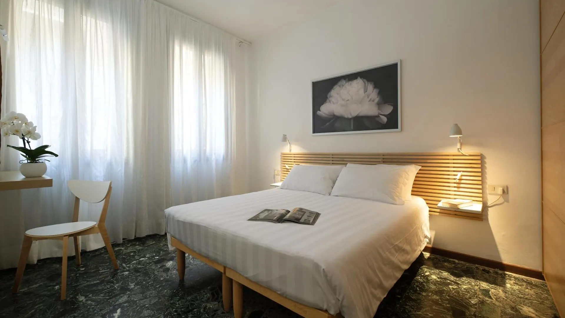 **  Hotel Guerrini Venedik İtalya