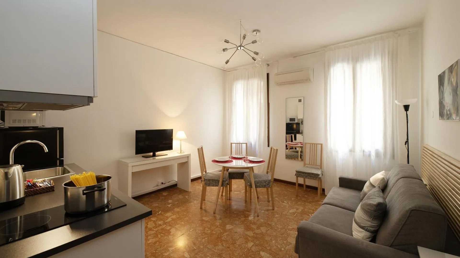 **  Hotel Guerrini Venedik İtalya