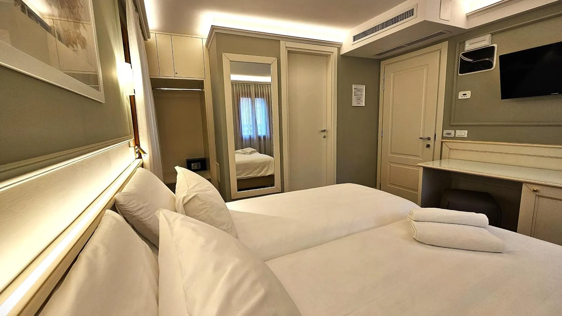 Hotel Guerrini Venedik 2*,