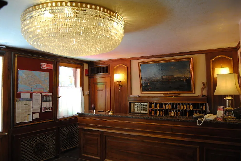 Hotel Guerrini Venedik