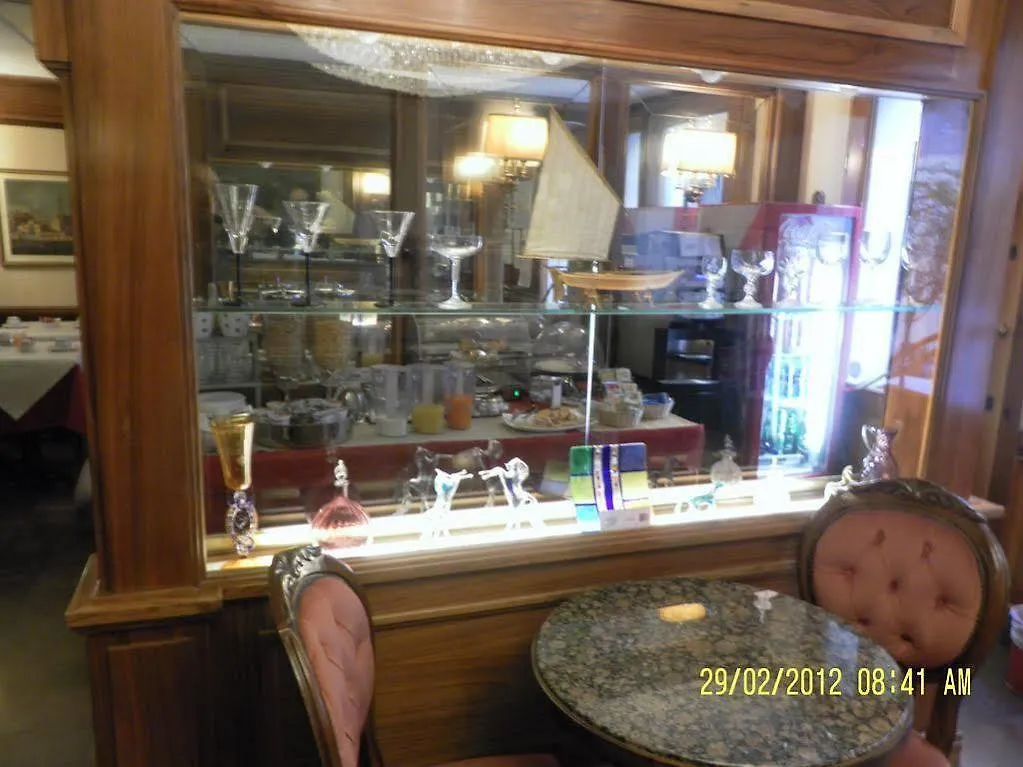 Hotel Guerrini Venedik 2*,