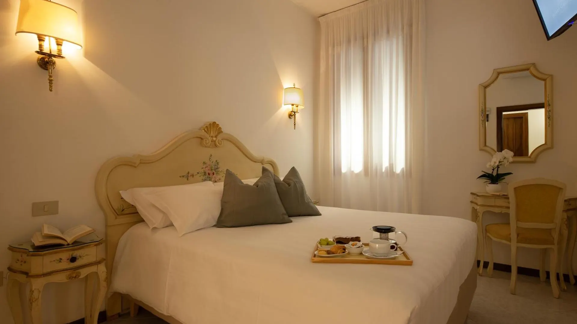 Hotel Guerrini Venice Italy